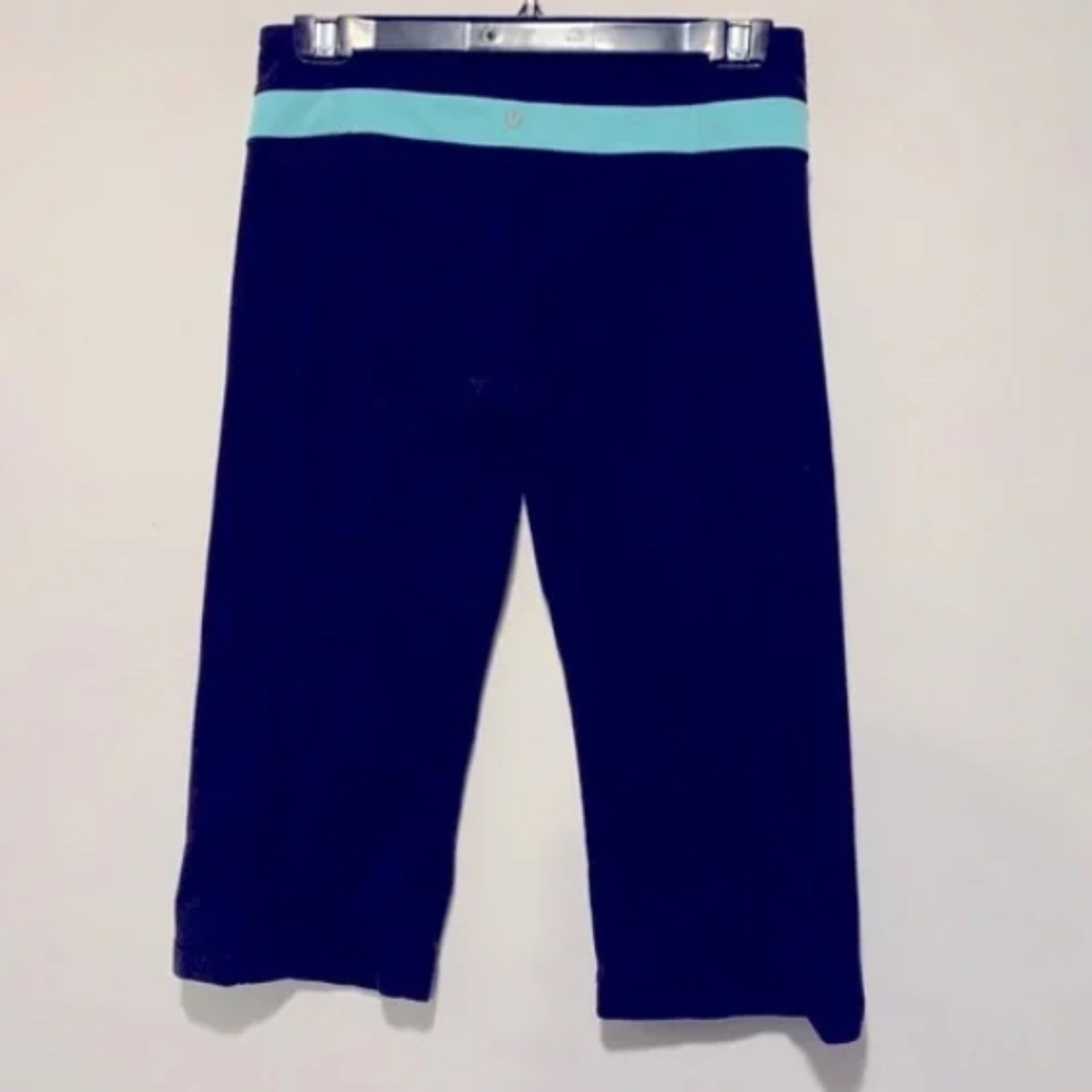 Womens lululemon Groove sz 6 Crop Leggings in Black/ Teal untagged